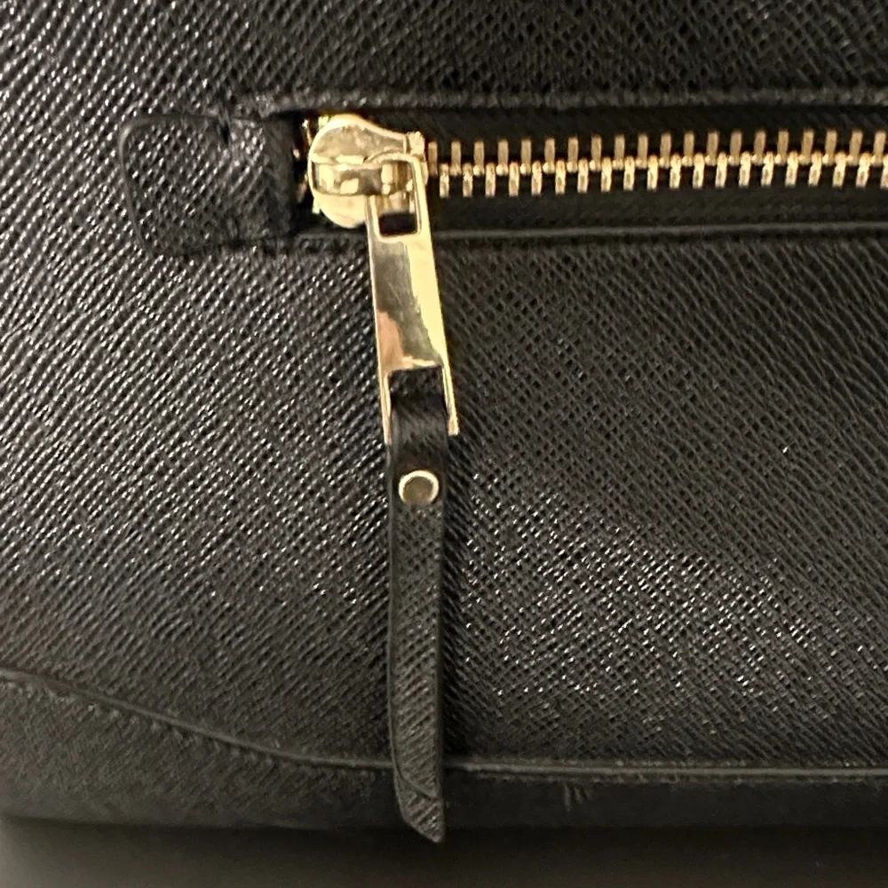 Aldo Elegant Black Handbag w Gold Hardware. NWOT. - Picture 13 of 16